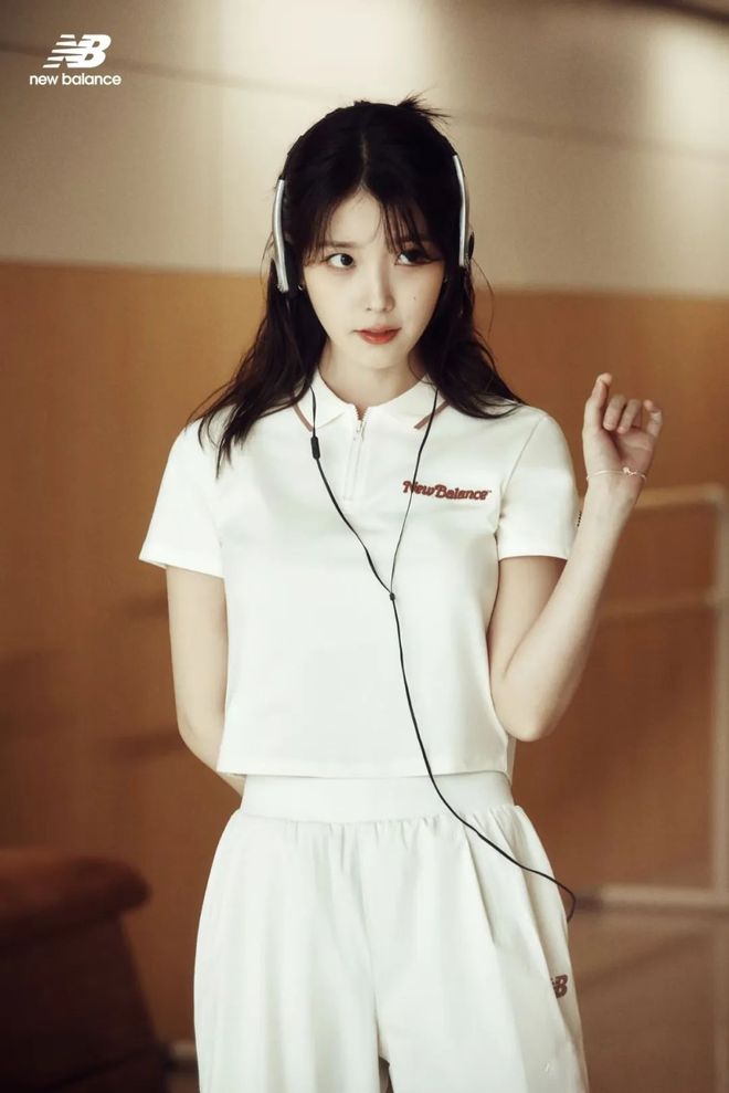 都灵和IU的绽放满足了少女的全部幻想不朽情缘电子游戏网址本周时髦大事｜陈(图24)